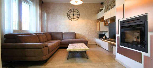 5 rooms Villa in Limbiate, Italy No. 13572 3