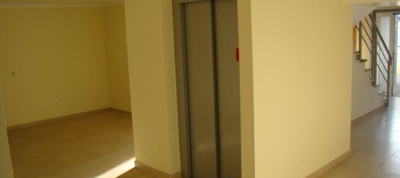 3 bedrooms House in Cascais, Portugal No. 145558 4