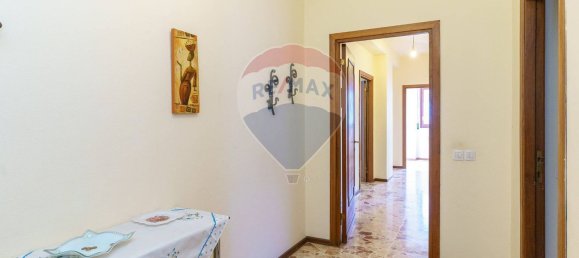 3-salle Appartement à Catania, Italy No. 81980 2