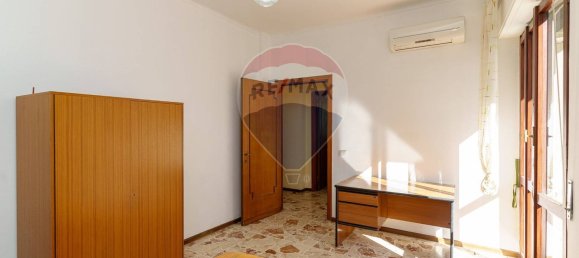 3-salle Appartement à Catania, Italy No. 81980 27
