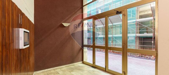 3-salle Appartement à Catania, Italy No. 81980 39