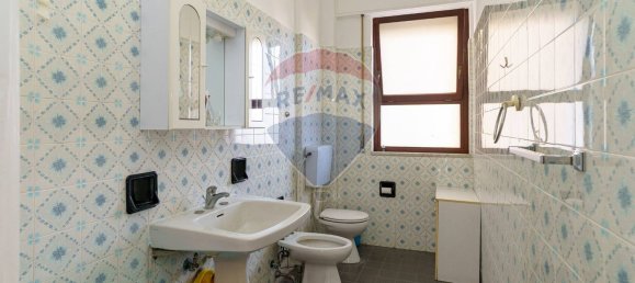 3-salle Appartement à Catania, Italy No. 81980 33