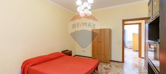 3-salle Appartement à Catania, Italy No. 81980 16