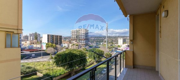 3-salle Appartement à Catania, Italy No. 81980 11