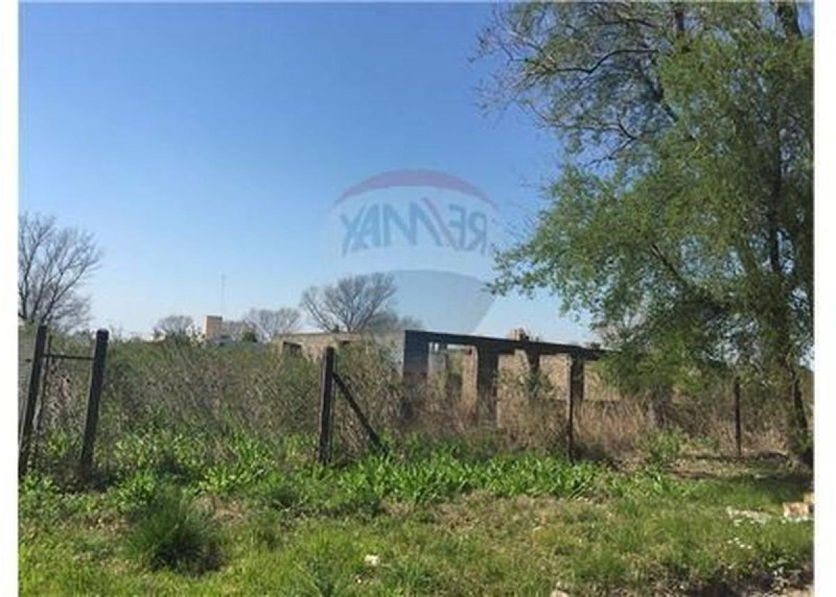  Land in Santa Fe, Argentina No. 32972