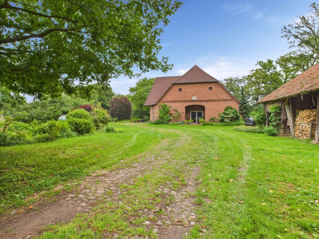 10 bedrooms House in Nienburg, Germany No. 259496