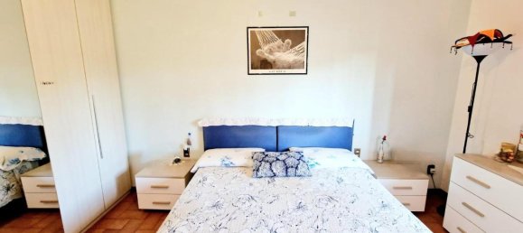 4 rooms Apartment in Campi Bisenzio, Italy No. 36166 23