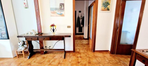 4 rooms Apartment in Campi Bisenzio, Italy No. 36166 14