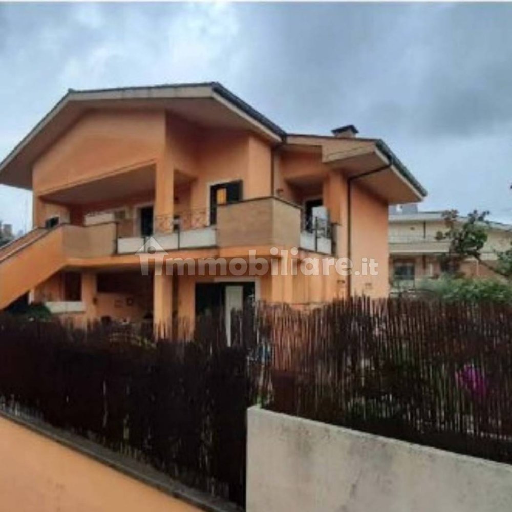 3 bedrooms Apartment in Marino, Italy No. 400249