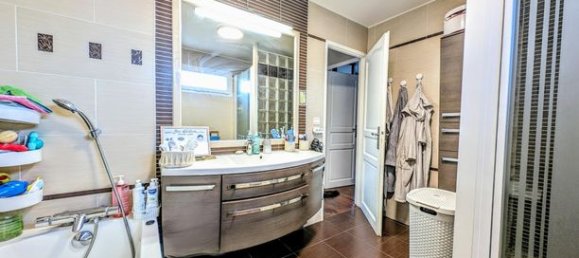 4 Schlafzimmer Haus in Livry-Gargan, France, Nr. 358466 9