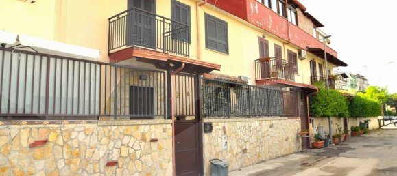 4-Zimmer Haus in Melito di Napoli, Italy, Nr. 18499 2