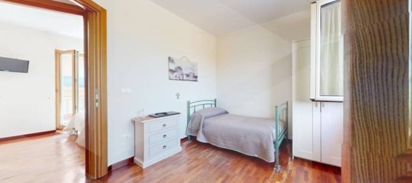 4-Zimmer Haus in Melito di Napoli, Italy, Nr. 18499 22