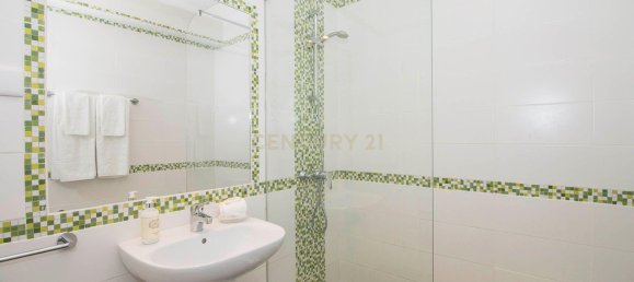 4 bedrooms House in Guia, Portugal No. 107510 22