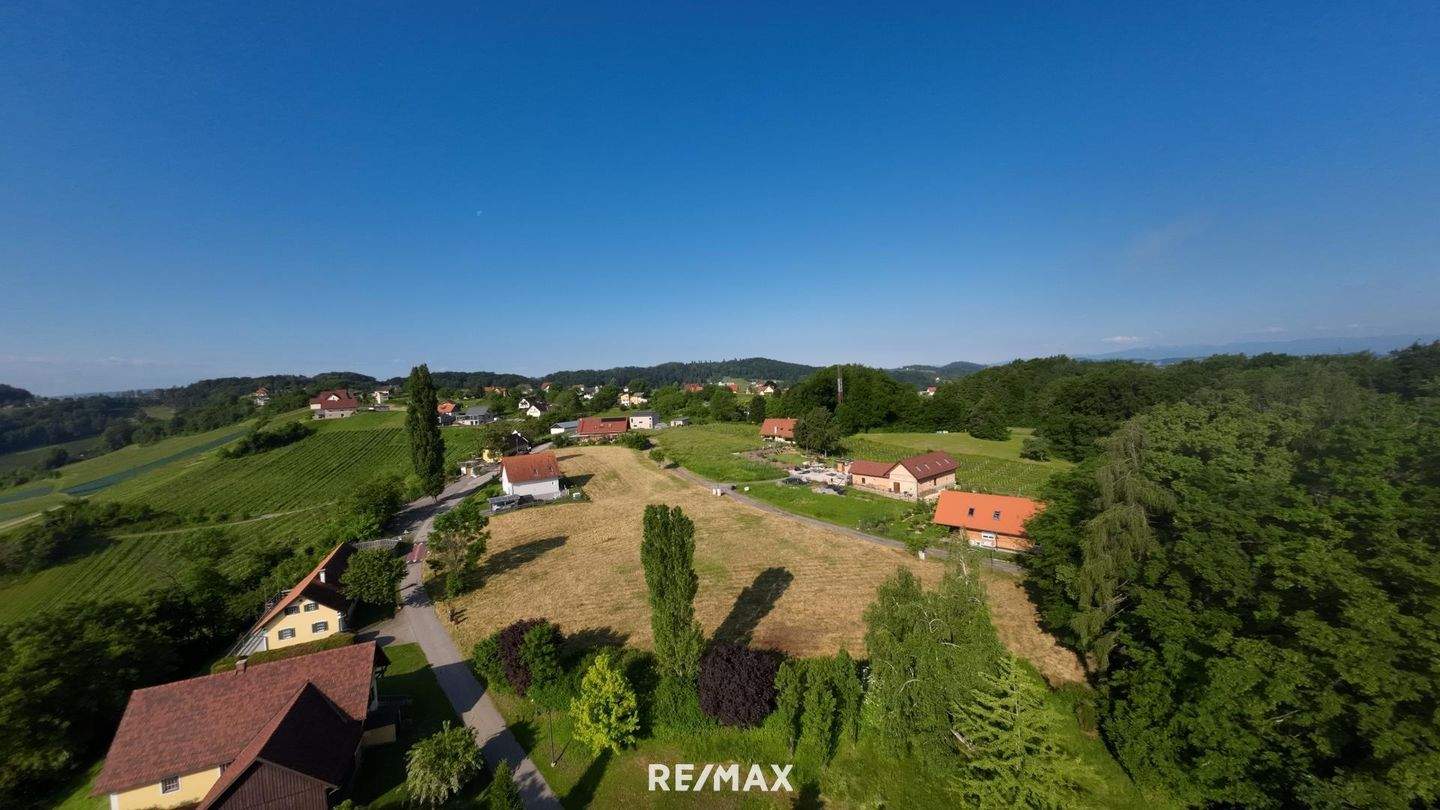 Terreno en Strass in Steiermark, Austria No. 133469