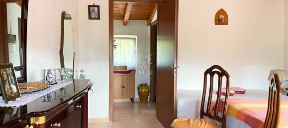8 rooms House in Romagnese, Italy No. 32817 41