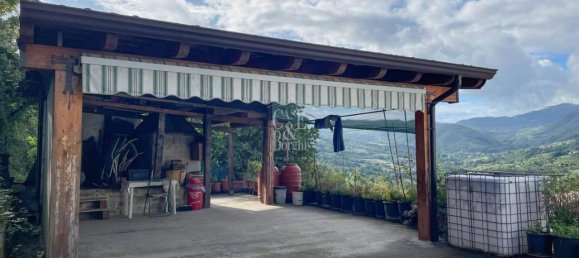 8 rooms House in Romagnese, Italy No. 32817 38