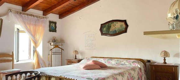 8 rooms House in Romagnese, Italy No. 32817 33