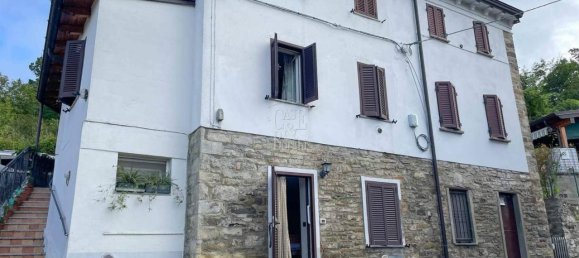 8 rooms House in Romagnese, Italy No. 32817 34