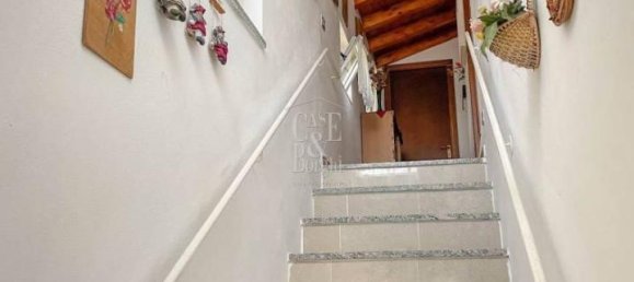 8 rooms House in Romagnese, Italy No. 32817 32