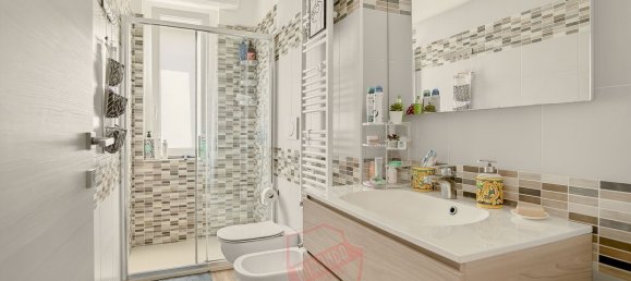 3 rooms Apartment in Milan, Italy No. 303754 16