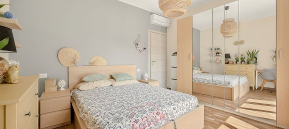 3 rooms Apartment in Milan, Italy No. 303754 10
