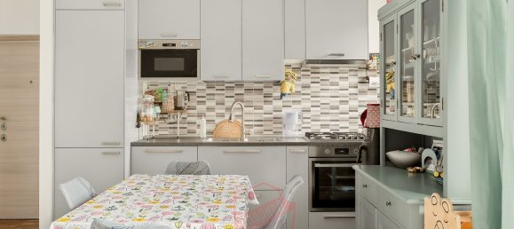 3 rooms Apartment in Milan, Italy No. 303754 5