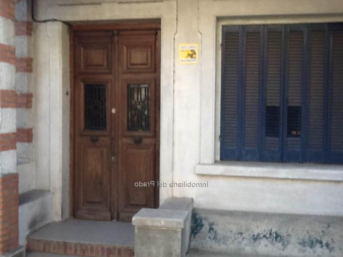 Дом с 5 спальнями в Монтевидео, Уругвай № 10906