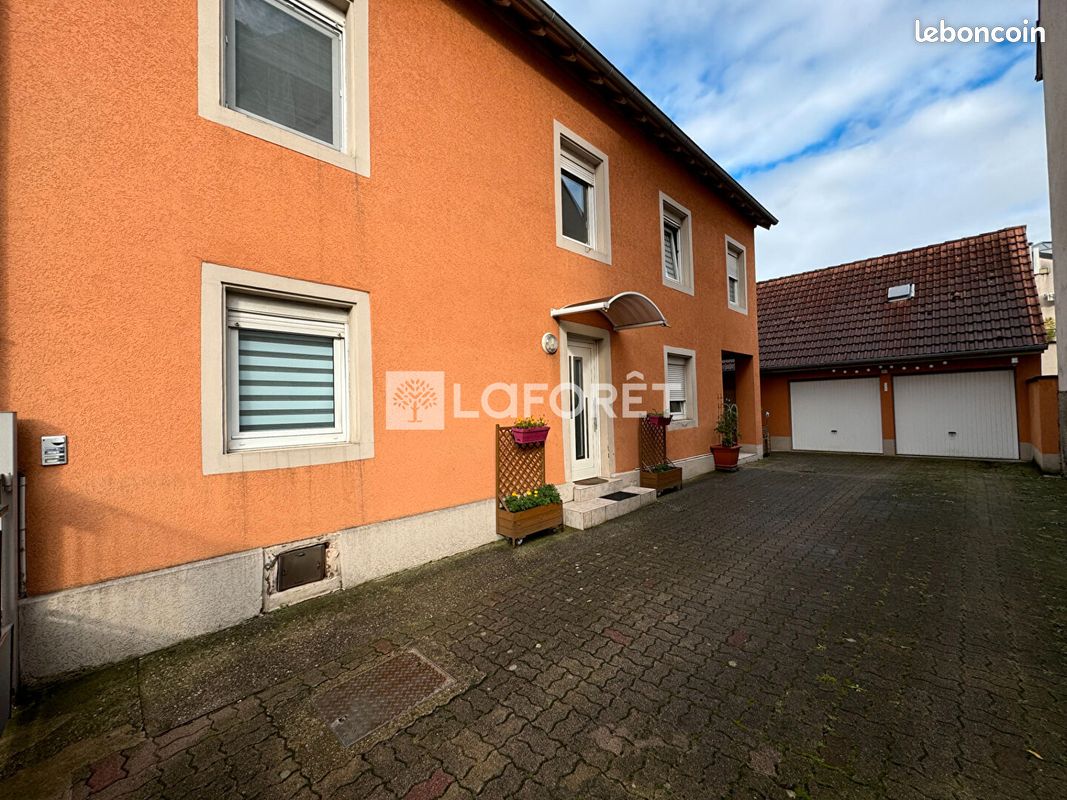 Apartamento de 5 dormitorios en Schiltigheim, France No. 228874