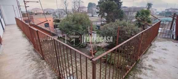 3غرفة شقة في Cameri, Italy رقم 228355 23