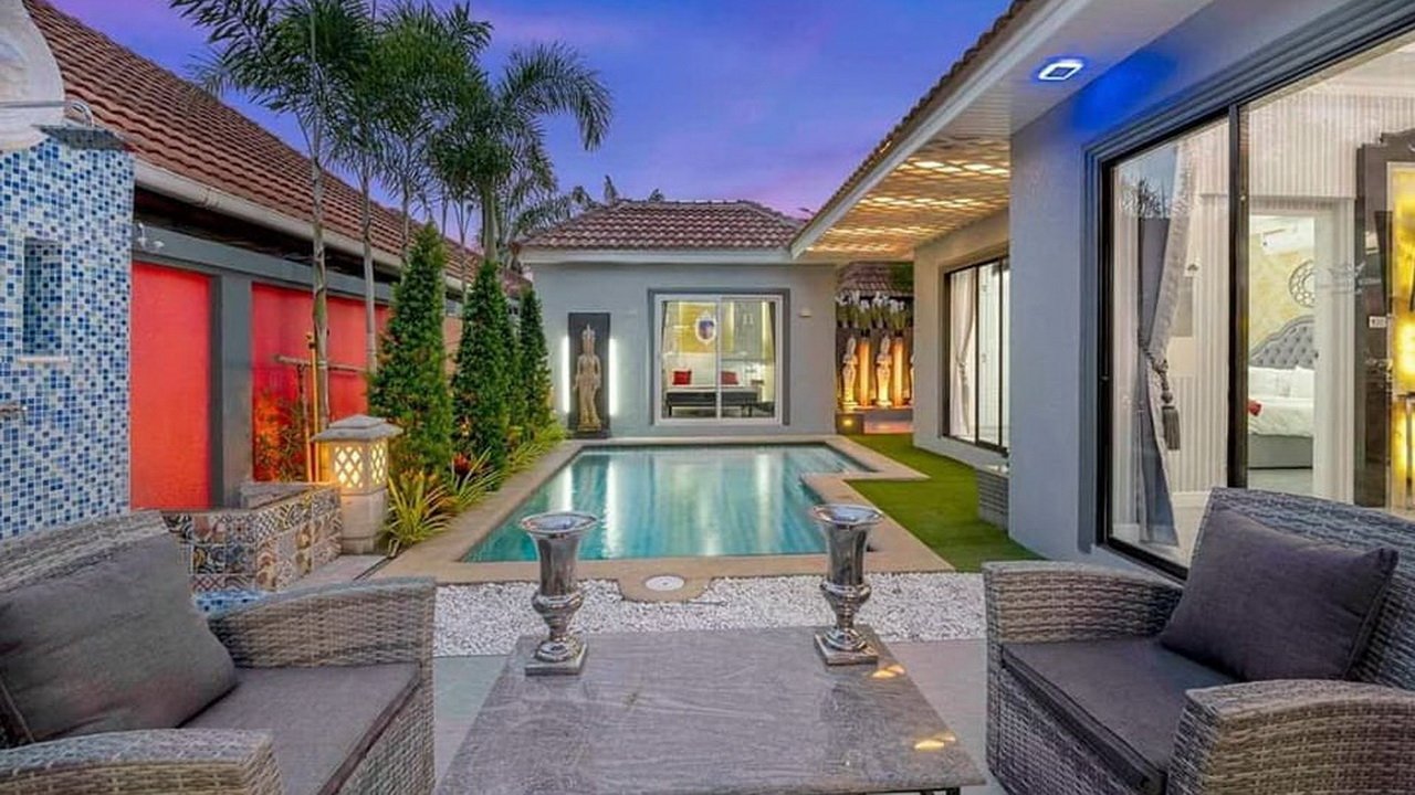 3 bedrooms Villa in Pattaya, Thailand No. 5841