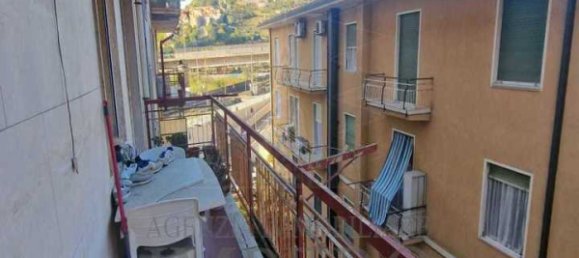 2 bedrooms Apartment in Ventimiglia, Italy No. 101432 3
