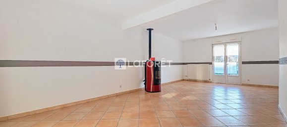 3 bedrooms House in Chauny, France No. 233801 2