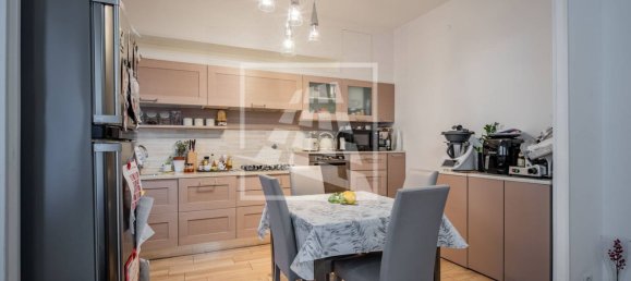 4 rooms Apartment in Reggio Emilia, Italy No. 184516 6