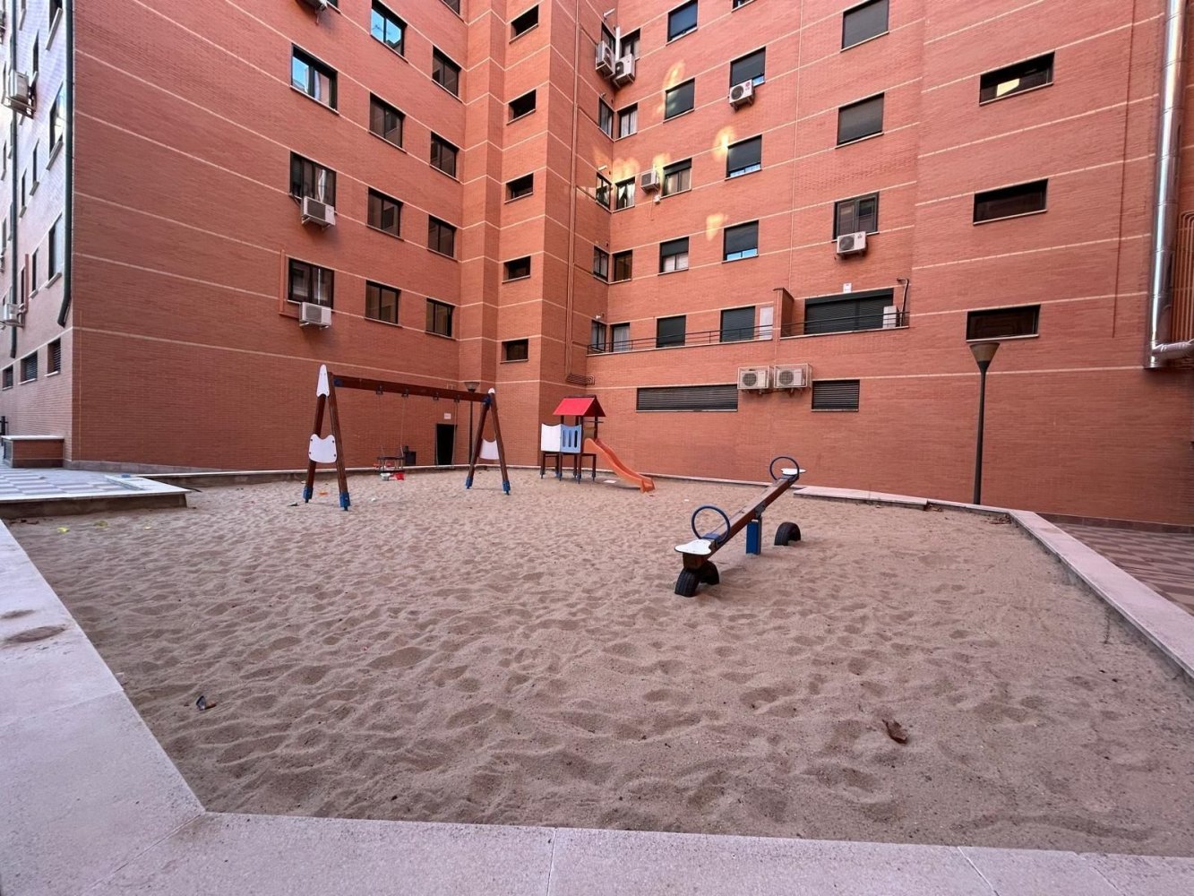 38m² Garage in Alcala de Henares, Spain No. 251894