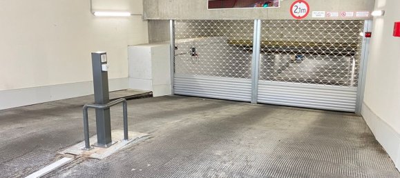 14m² Garage in Penzing, Austria No. 136691 3