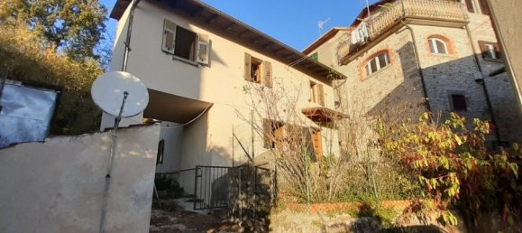 3 Schlafzimmer Haus in Minucciano, Italy, Nr. 139937 2
