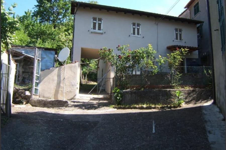 3 Schlafzimmer Haus in Minucciano, Italy, Nr. 139937