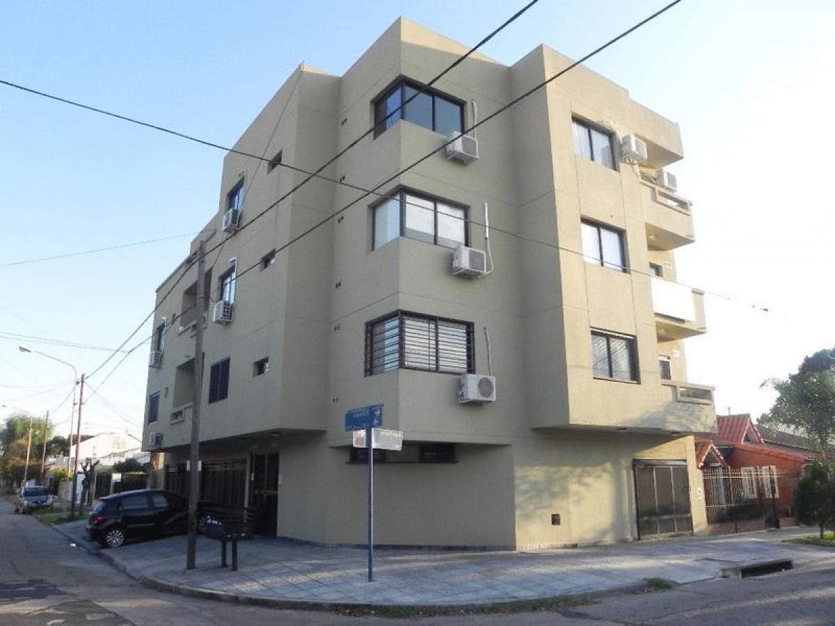 Studio in Bermudez, Argentina No. 1432