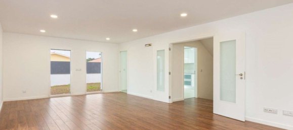 3 bedrooms House in Cascais, Portugal No. 124641 17