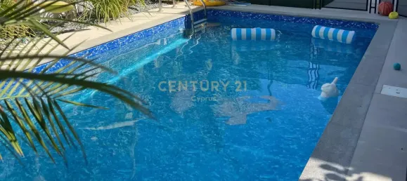 Вилла с 3 спальнями в Агиос Тихонас, Кипр № 5786 15