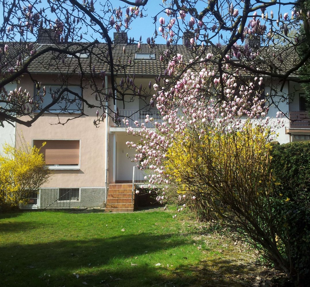 6 rooms Townhouse in Krefeld, Germany No. 41178