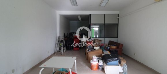 51m² Commercial property in Fanzeres, Portugal No. 37570 2