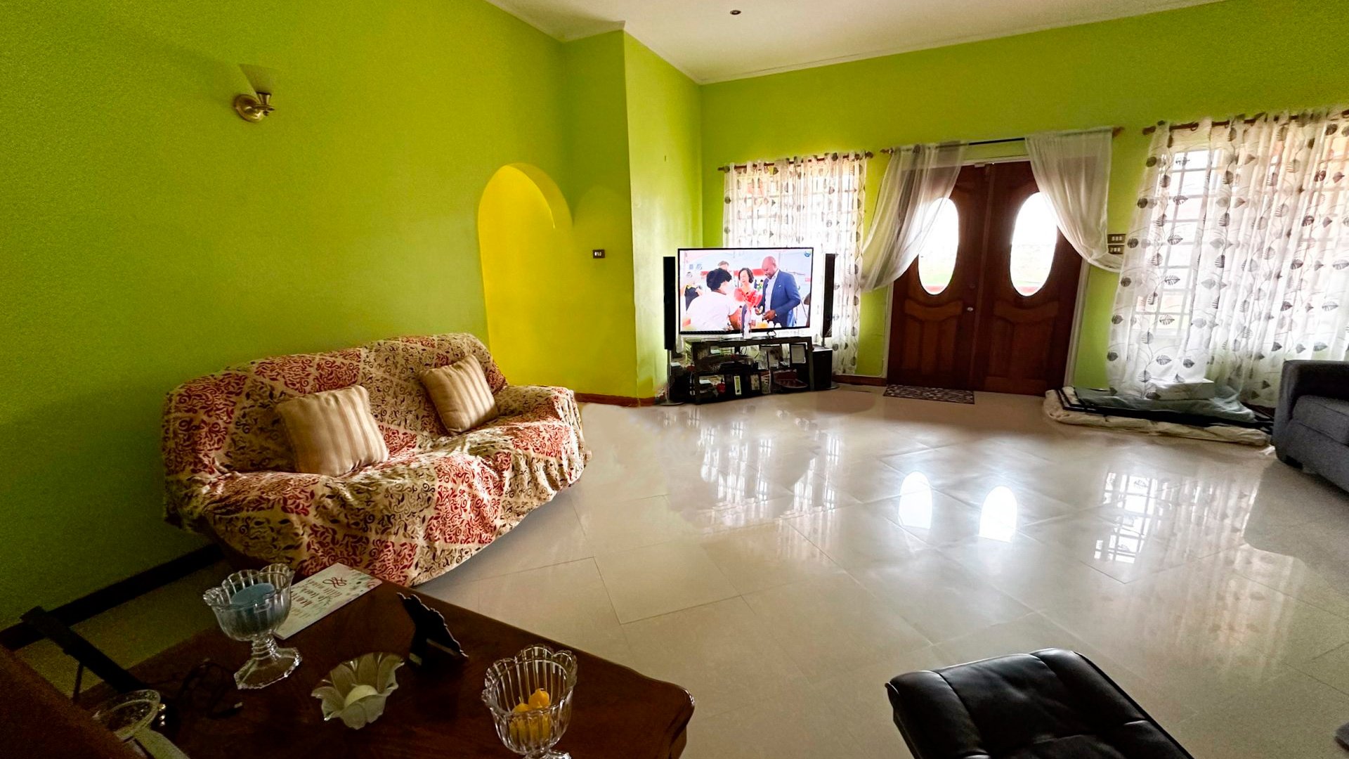 Casa de 6 dormitorios en Saint George, Saint Vincent and the Grenadines No. 21