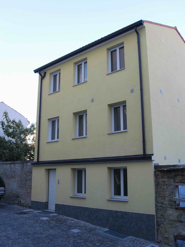  بناية في Trieste, Italy 100متر مربع رقم 251067