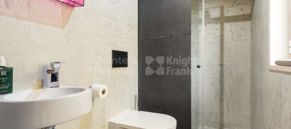 Apartamento de 3 dormitorios en Lisbon, Portugal No. 99727 8