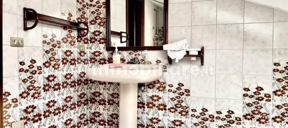 Villa de 3 dormitorios en Peschiera del Garda, Italy No. 226542 12