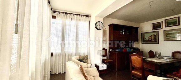 Villa de 3 dormitorios en Peschiera del Garda, Italy No. 226542 2
