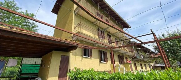 8 rooms House in Meina, Italy No. 17902 2