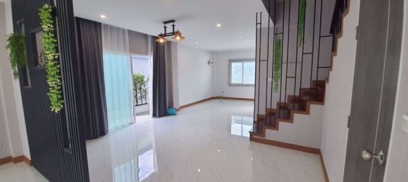 5 chambres Maison à Saphan Sung, Thailand No. 9352 2