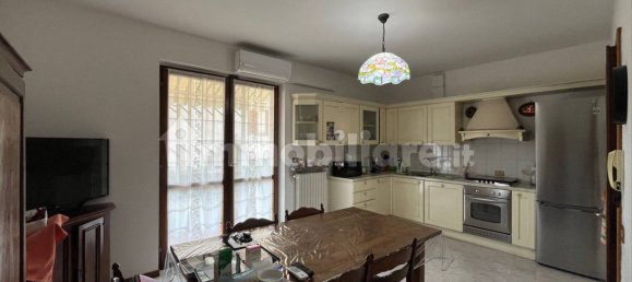 3 bedrooms House in Fidenza, Italy No. 375418 9